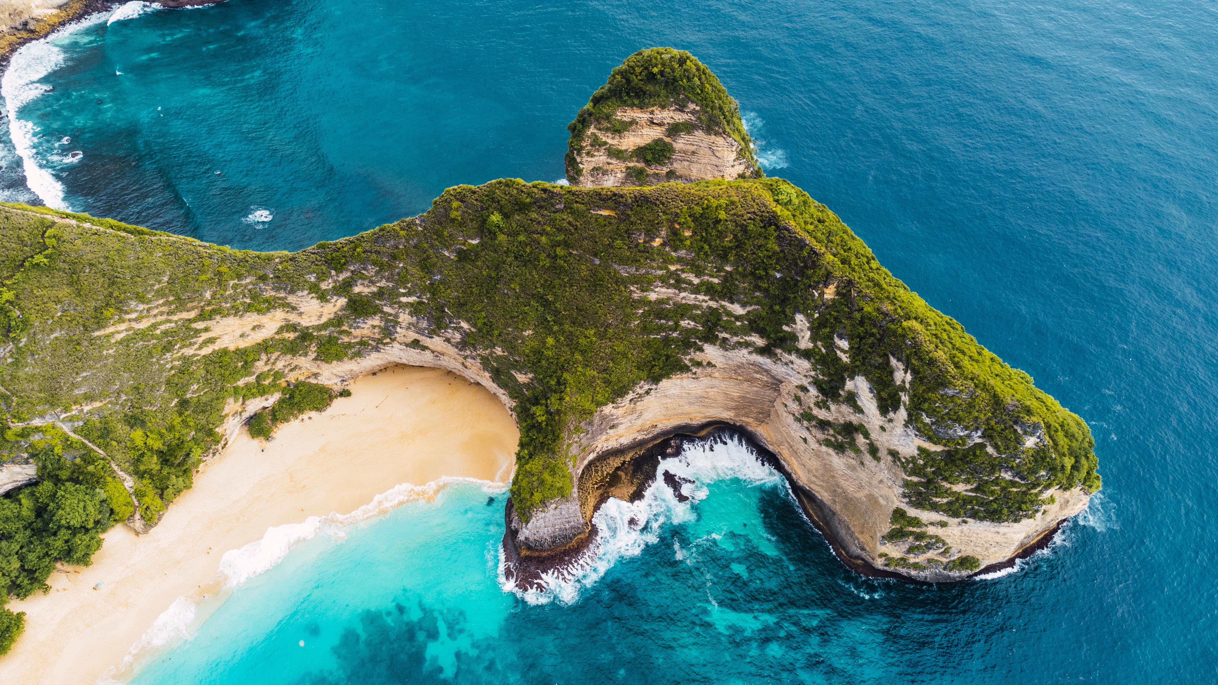 Kelingking Beach: Nusa Penida's Iconic T-Rex Cliff Adventure